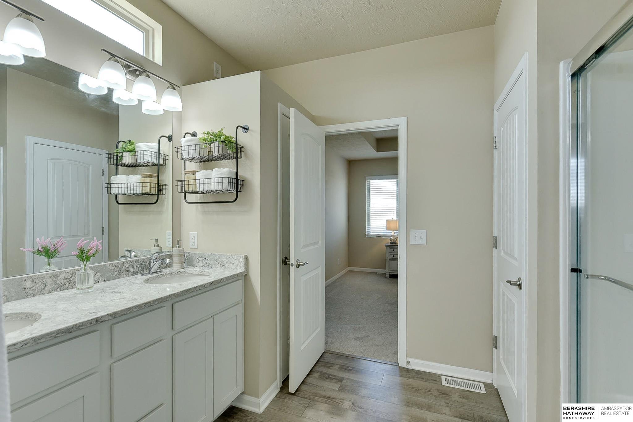 Papillion, Nebraska 68133, United States, 4 Bedrooms Bedrooms, ,3 BathroomsBathrooms,Residential,Active,113407