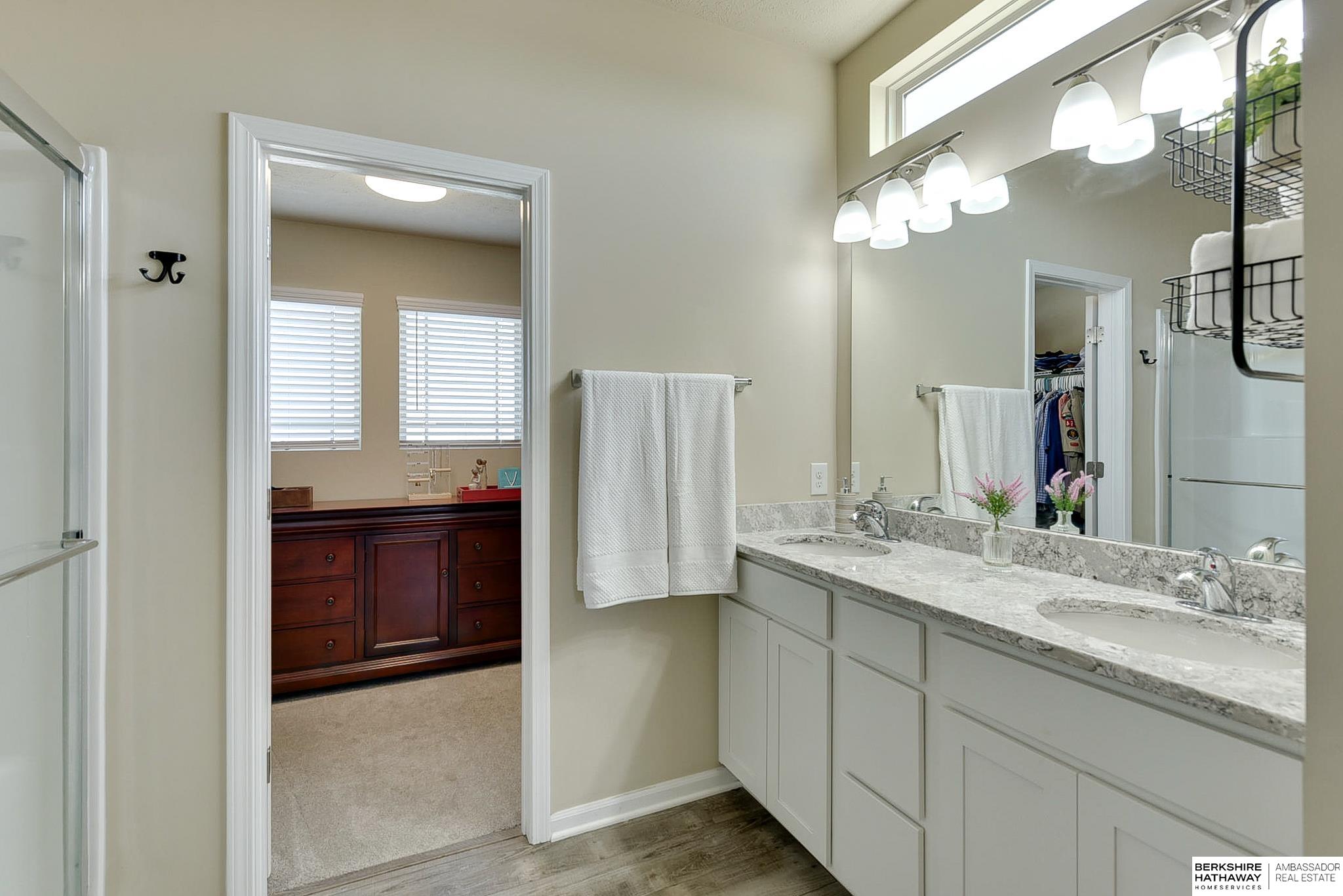 Papillion, Nebraska 68133, United States, 4 Bedrooms Bedrooms, ,3 BathroomsBathrooms,Residential,Active,113407