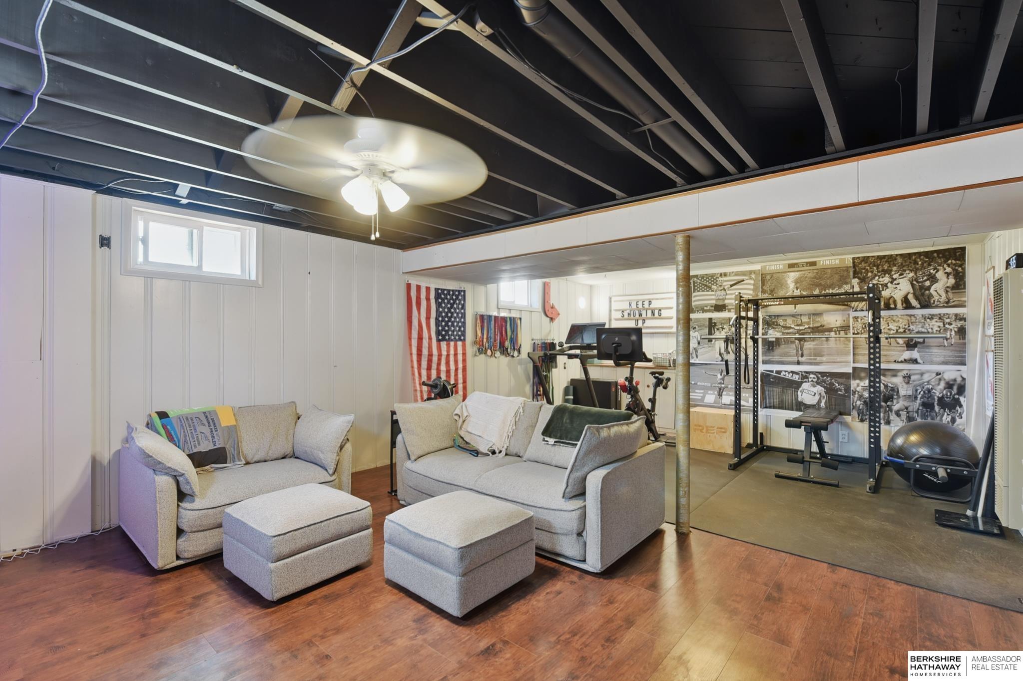 Omaha, Nebraska 68105, United States, 3 Bedrooms Bedrooms, ,2 BathroomsBathrooms,Residential,Pending,124173