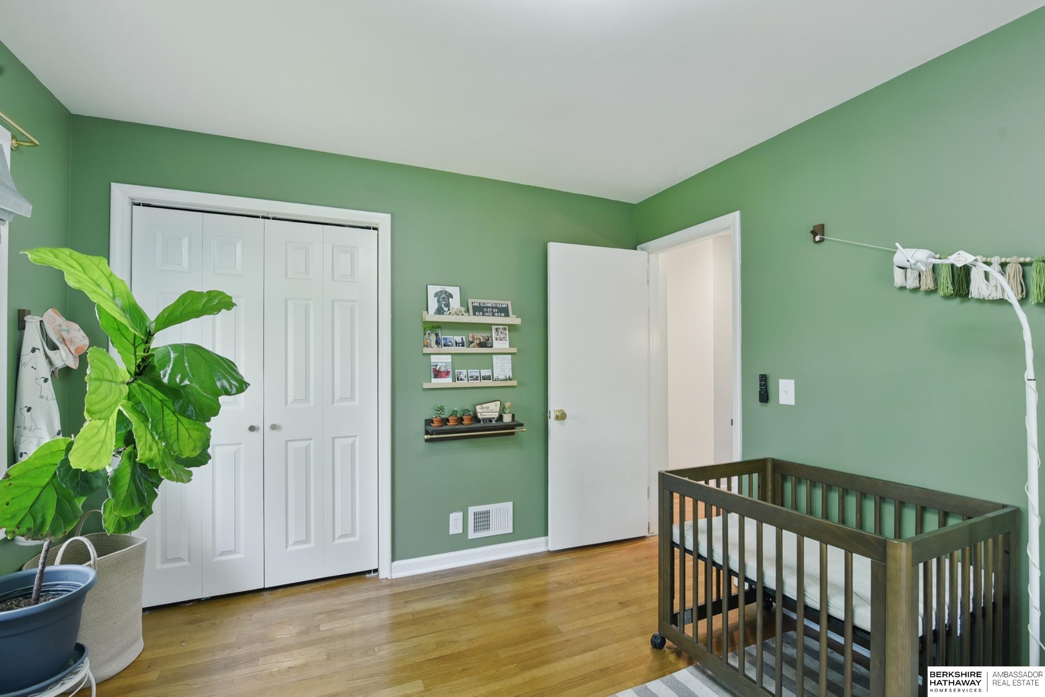 Omaha, Nebraska 68105, United States, 3 Bedrooms Bedrooms, ,2 BathroomsBathrooms,Residential,Pending,124173