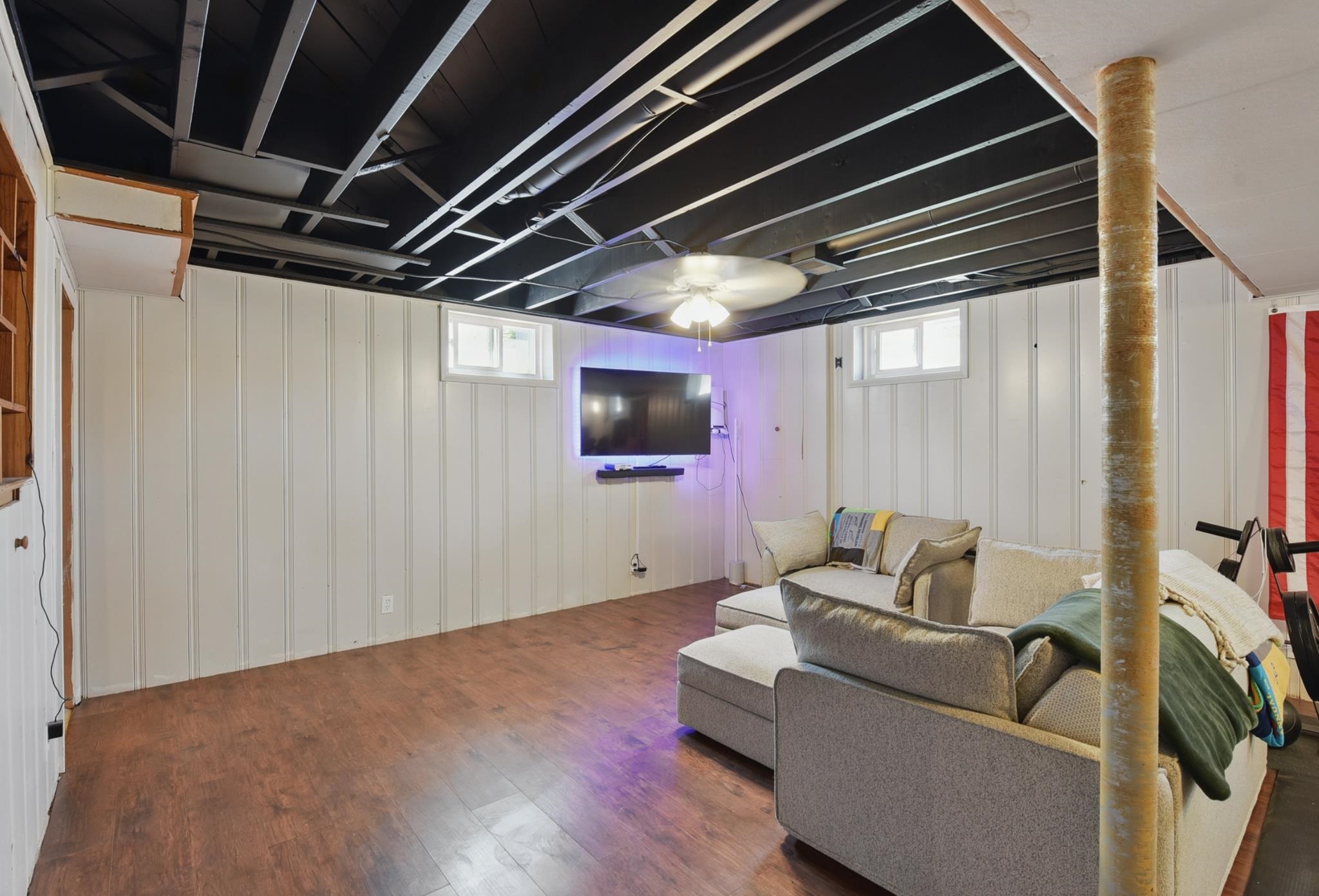 Omaha, Nebraska 68105, United States, 3 Bedrooms Bedrooms, ,2 BathroomsBathrooms,Residential,Pending,124173