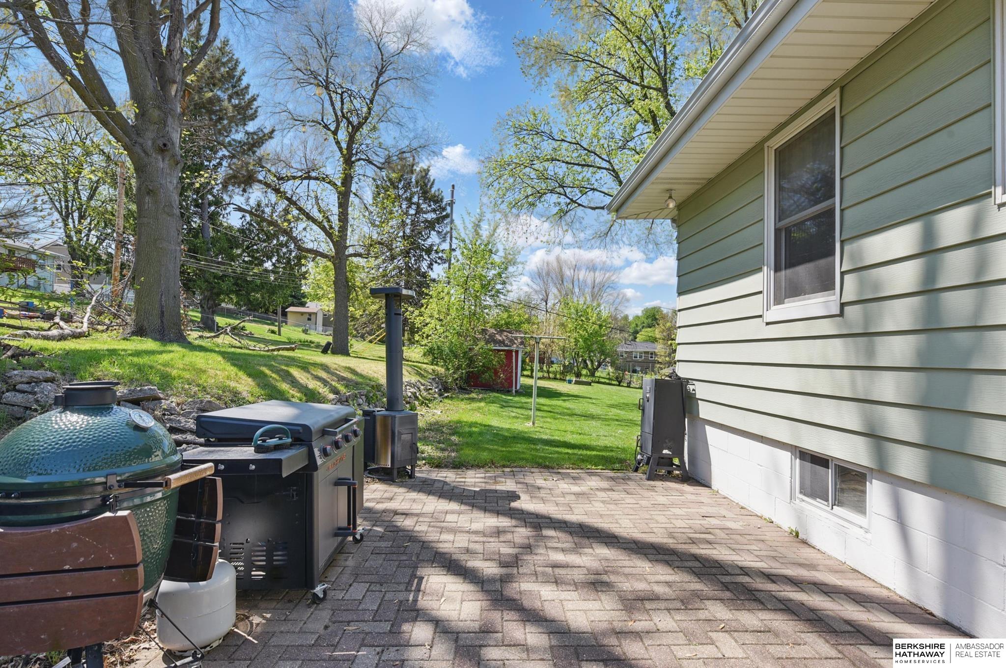 Omaha, Nebraska 68105, United States, 3 Bedrooms Bedrooms, ,2 BathroomsBathrooms,Residential,Pending,124173