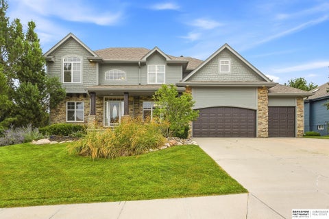 Photo of 12619 S 81st Avenue, Papillion, NE 68046 (MLS # 22618658)