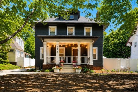 Photo of 115 S 50Th Street, Omaha, NE 68132 (MLS # 22626278)
