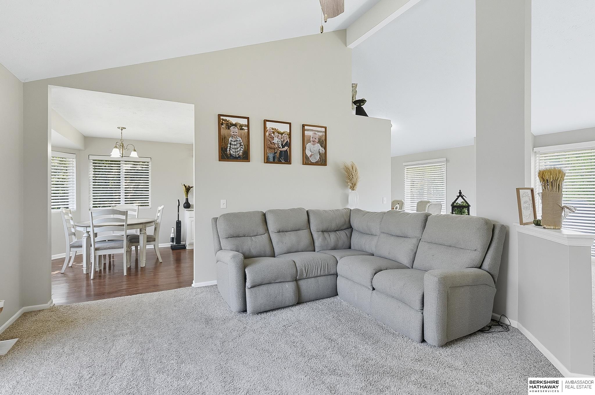 Omaha, Nebraska 68164, United States, 3 Bedrooms Bedrooms, ,3 BathroomsBathrooms,Residential,Active,223732