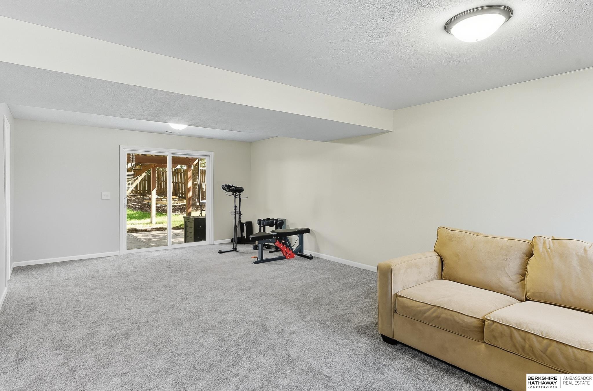 Omaha, Nebraska 68164, United States, 3 Bedrooms Bedrooms, ,3 BathroomsBathrooms,Residential,Active,223732