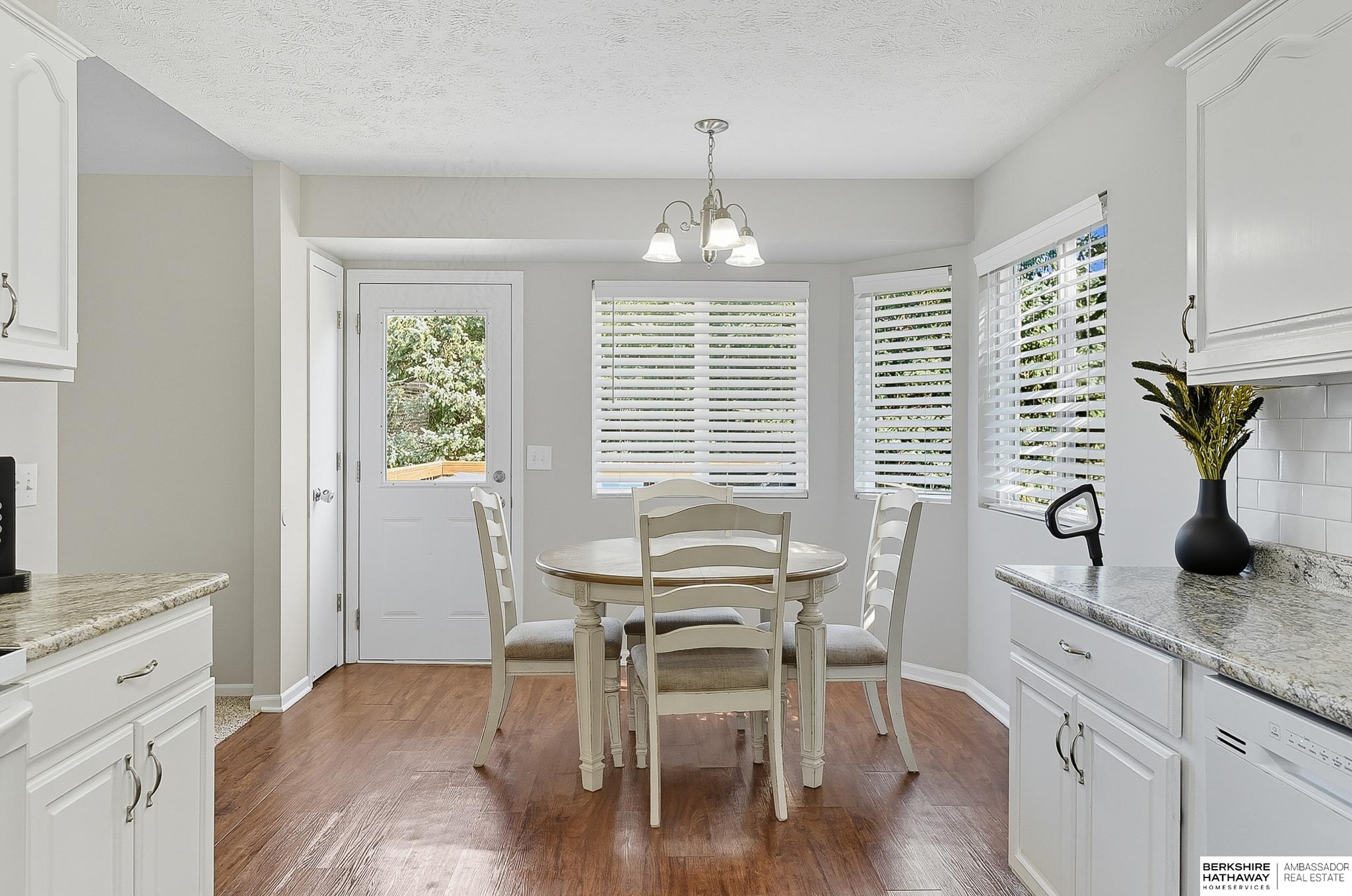 Omaha, Nebraska 68164, United States, 3 Bedrooms Bedrooms, ,3 BathroomsBathrooms,Residential,Active,223732