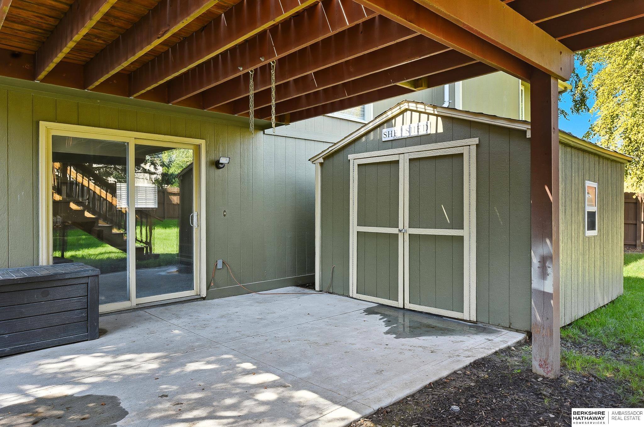 Omaha, Nebraska 68164, United States, 3 Bedrooms Bedrooms, ,3 BathroomsBathrooms,Residential,Active,223732