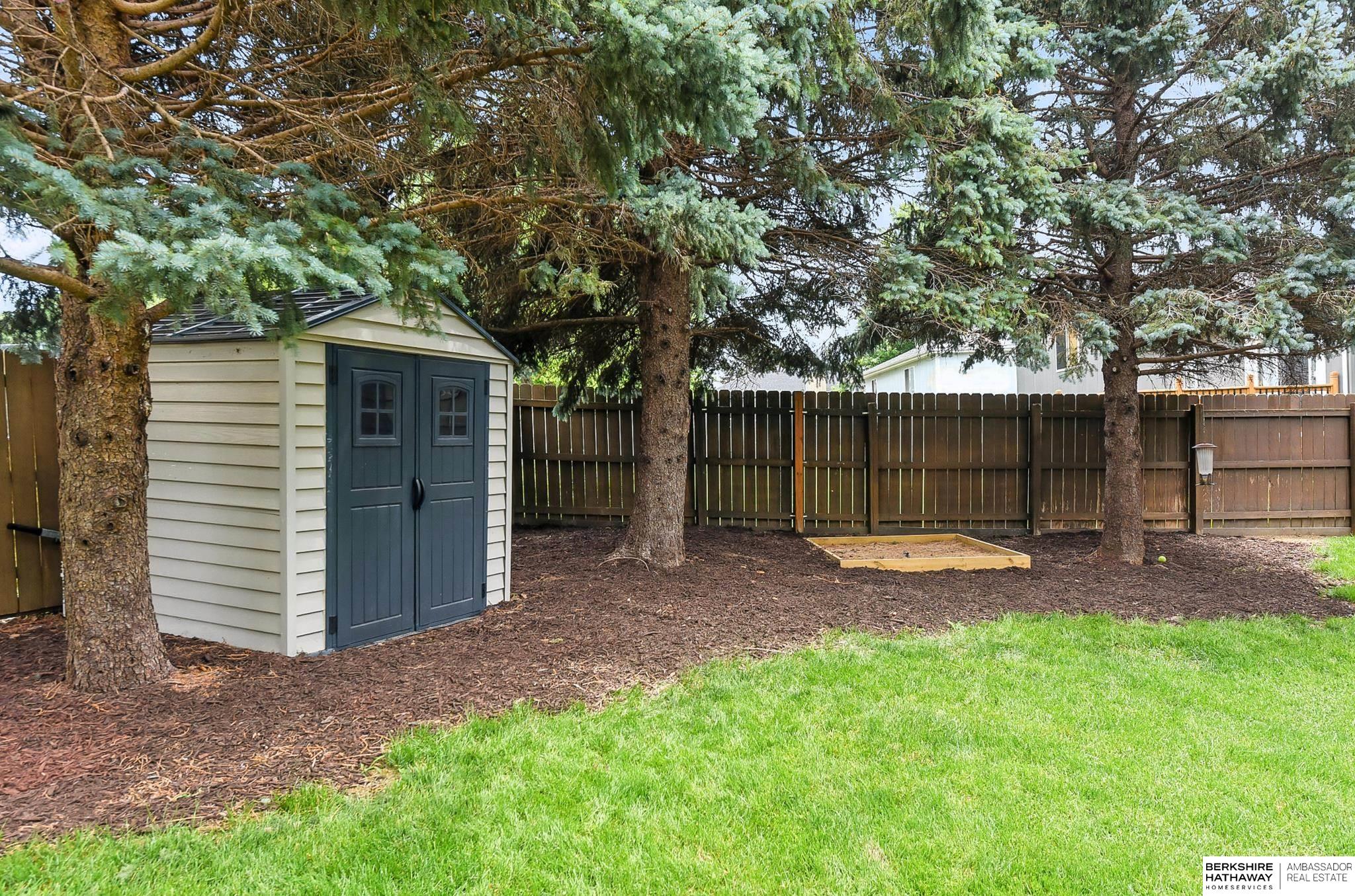 Omaha, Nebraska 68164, United States, 3 Bedrooms Bedrooms, ,3 BathroomsBathrooms,Residential,Active,223732