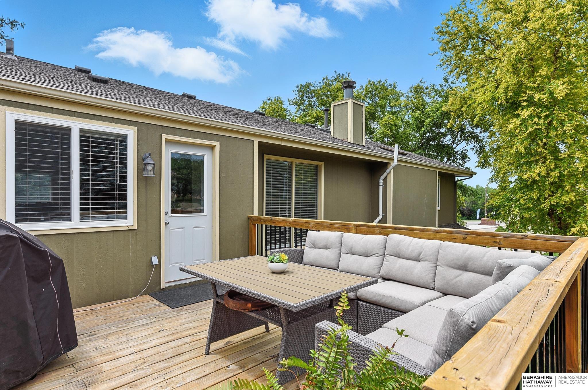 Omaha, Nebraska 68164, United States, 3 Bedrooms Bedrooms, ,3 BathroomsBathrooms,Residential,Active,223732