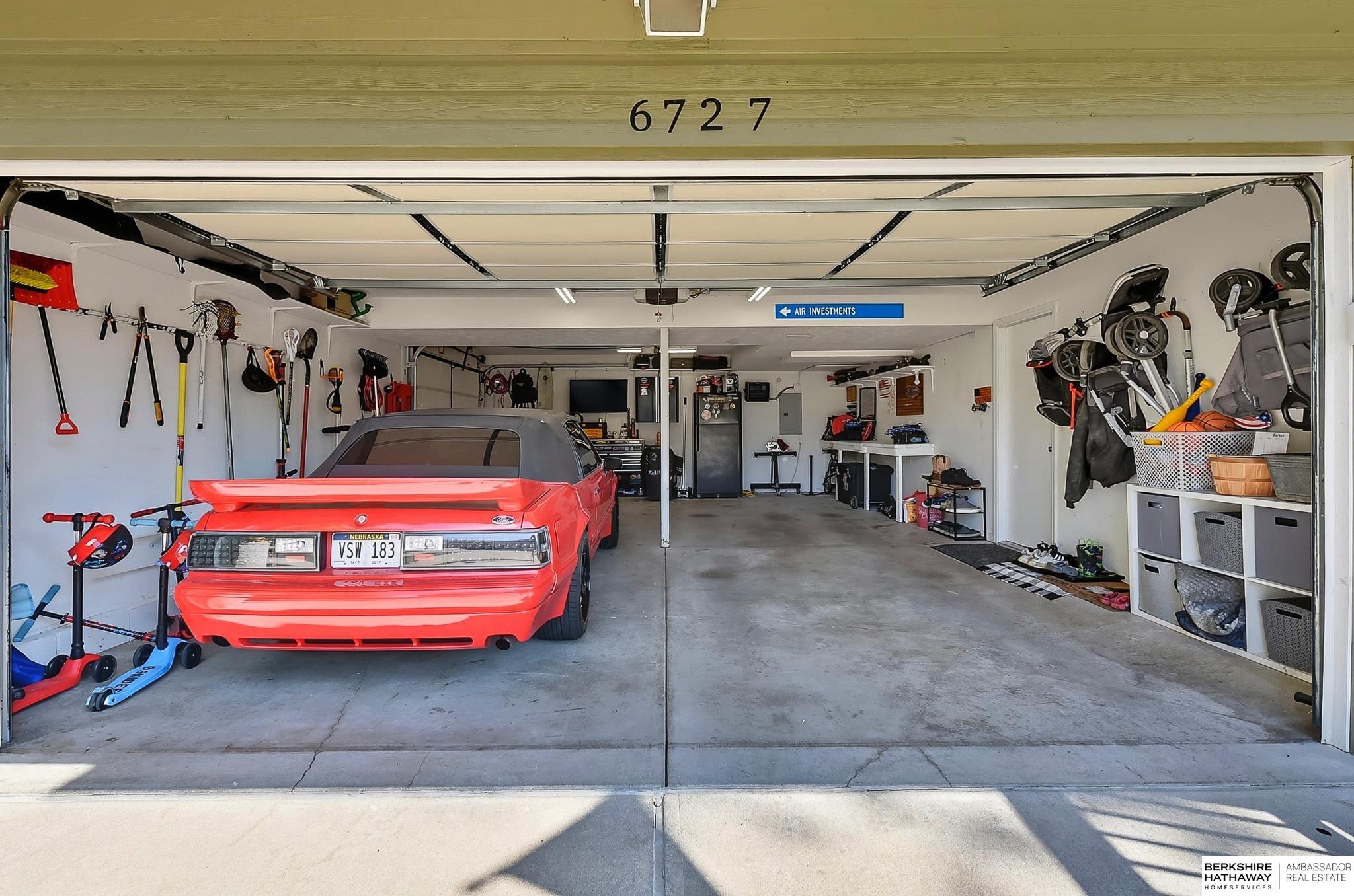 Omaha, Nebraska 68164, United States, 3 Bedrooms Bedrooms, ,3 BathroomsBathrooms,Residential,Active,223732