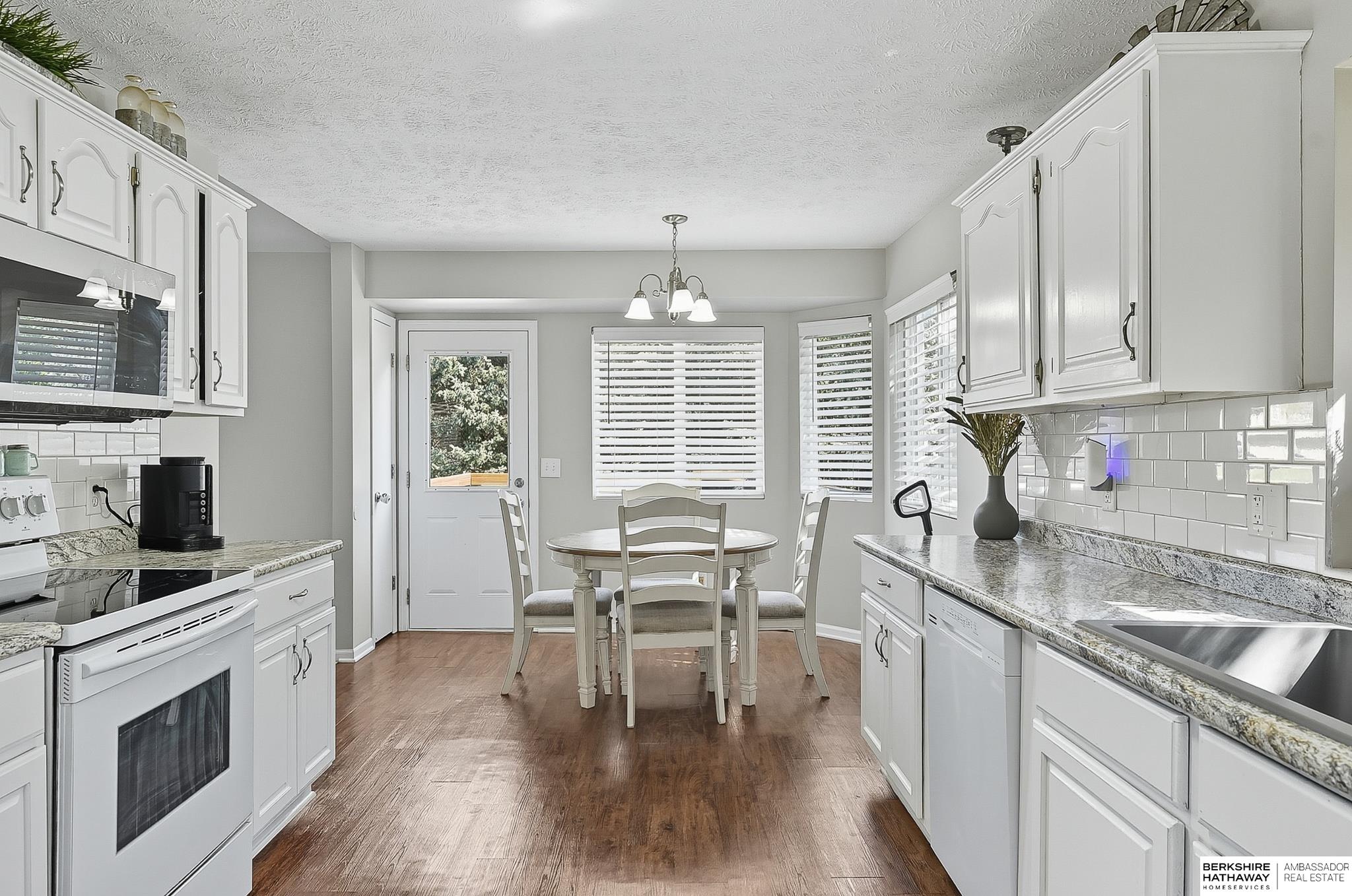 Omaha, Nebraska 68164, United States, 3 Bedrooms Bedrooms, ,3 BathroomsBathrooms,Residential,Active,223732