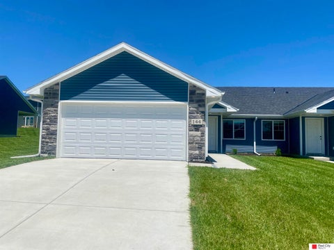 Photo of 144 W Ida Lane, Lincoln, NE 68523 (MLS # 22616937)