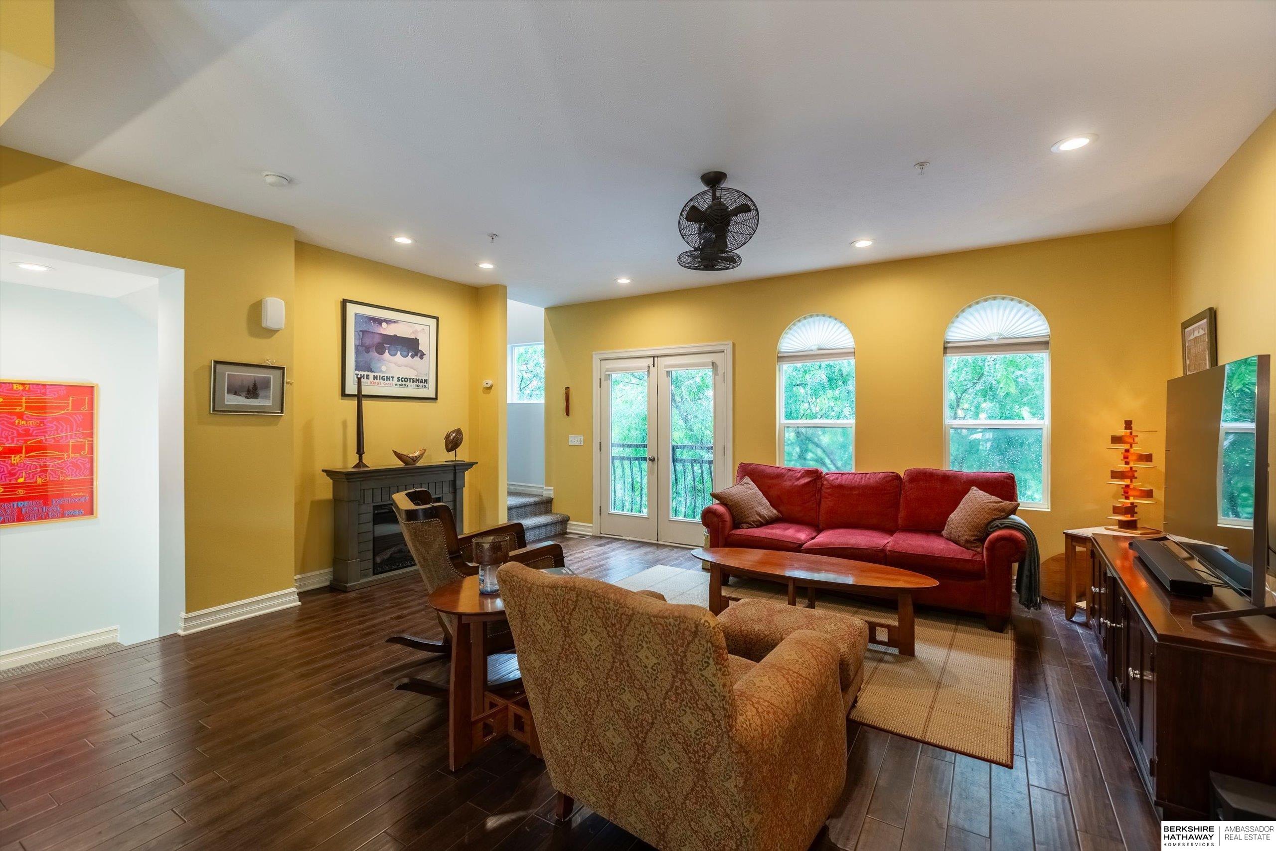 Omaha, Nebraska 68108, United States, 2 Bedrooms Bedrooms, ,2 BathroomsBathrooms,Residential,Pending,164926