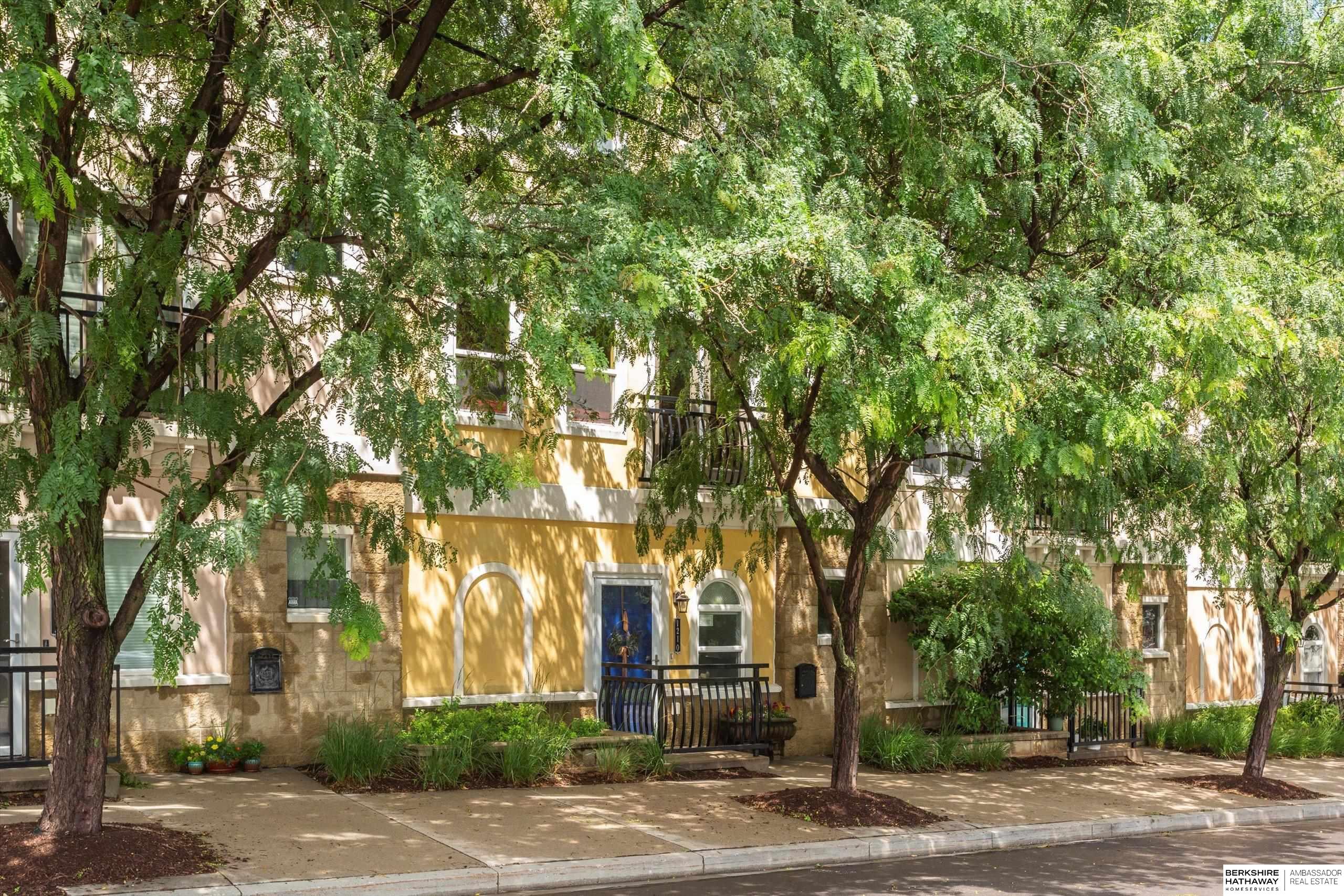 Omaha, Nebraska 68108, United States, 2 Bedrooms Bedrooms, ,2 BathroomsBathrooms,Residential,Pending,164926