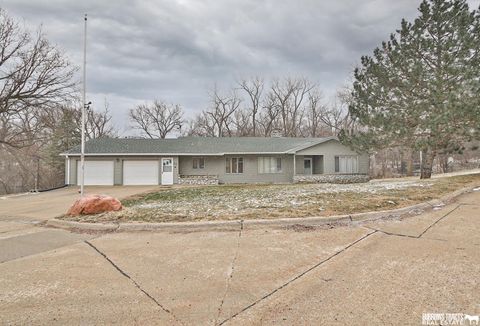 Photo of 112 Oak Court, Weeping Water, NE 68463 (MLS # 22607069)