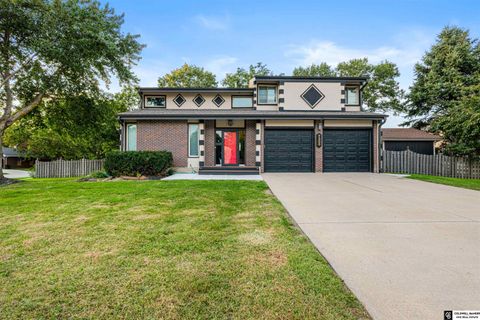 Photo of 7300 Raven Circle, Lincoln, NE 68506 (MLS # 22531498)