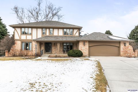 Photo of 9806 Bloomfield Drive, Omaha, NE 68114 (MLS # 22605196)