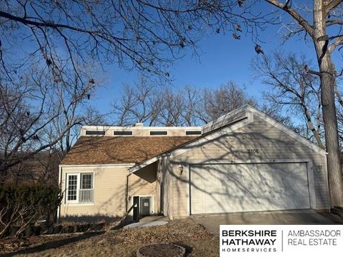 Photo of 5106 Raven Oaks Drive, Omaha, NE 68152 (MLS # 22602684)