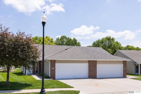 Photo of 1847 N 175th Court, Omaha, NE 68118 (MLS # 22617893)