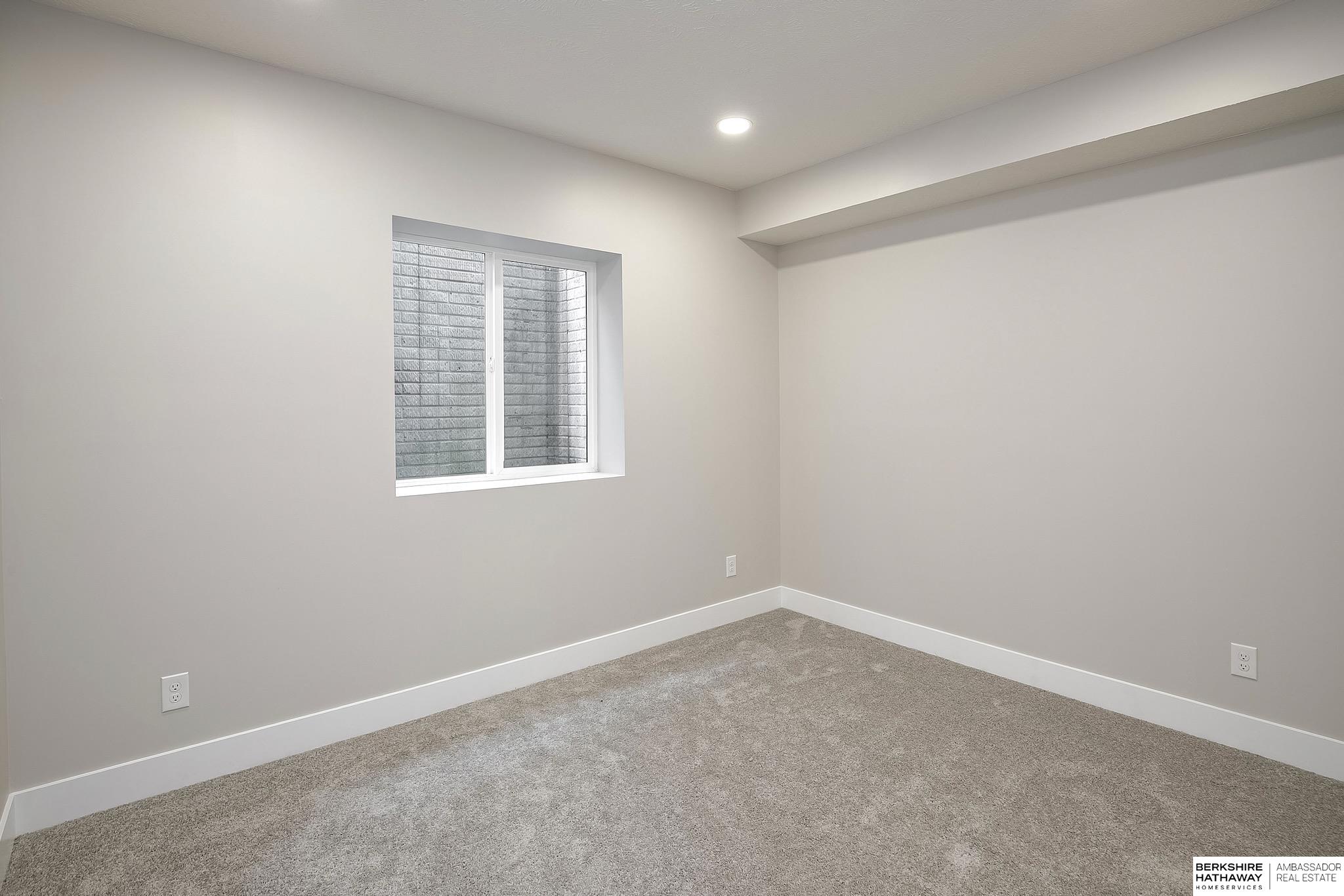 Omaha, Nebraska 68117, United States, 4 Bedrooms Bedrooms, ,3 BathroomsBathrooms,Residential,Active,152656