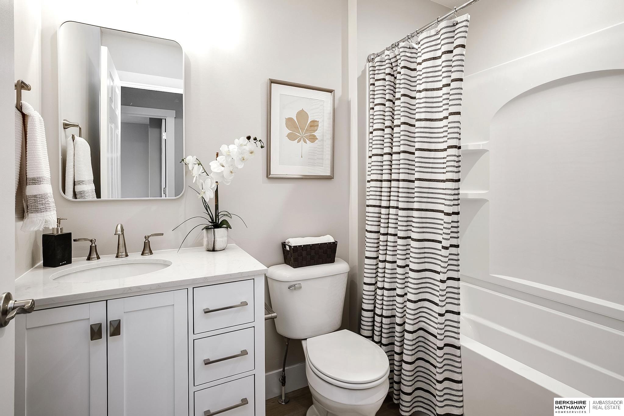 Omaha, Nebraska 68117, United States, 4 Bedrooms Bedrooms, ,3 BathroomsBathrooms,Residential,Active,152656