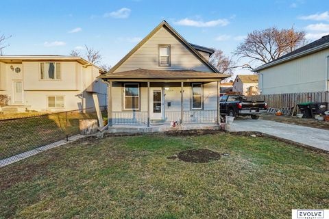 Photo of 4319 S 34th Street, Omaha, NE 68107 (MLS # 22600016)