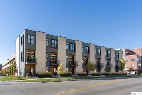 Photo of 2208 S 64th Avenue, Omaha, NE 68106 (MLS # 22602749)