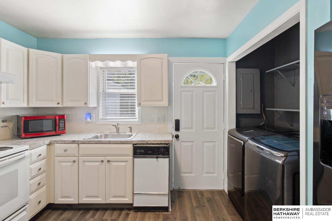 La Vista, Nebraska 68128, United States, 2 Bedrooms Bedrooms, ,2 BathroomsBathrooms,Residential,Pending,212624