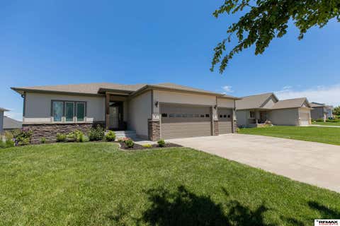 Photo of 6260 Bridle Lane, Lincoln, NE 68516 (MLS # 22616887)