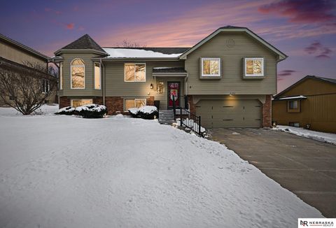 Photo of 15355 Shirley Street, Omaha, NE 68144 (MLS # 22605072)