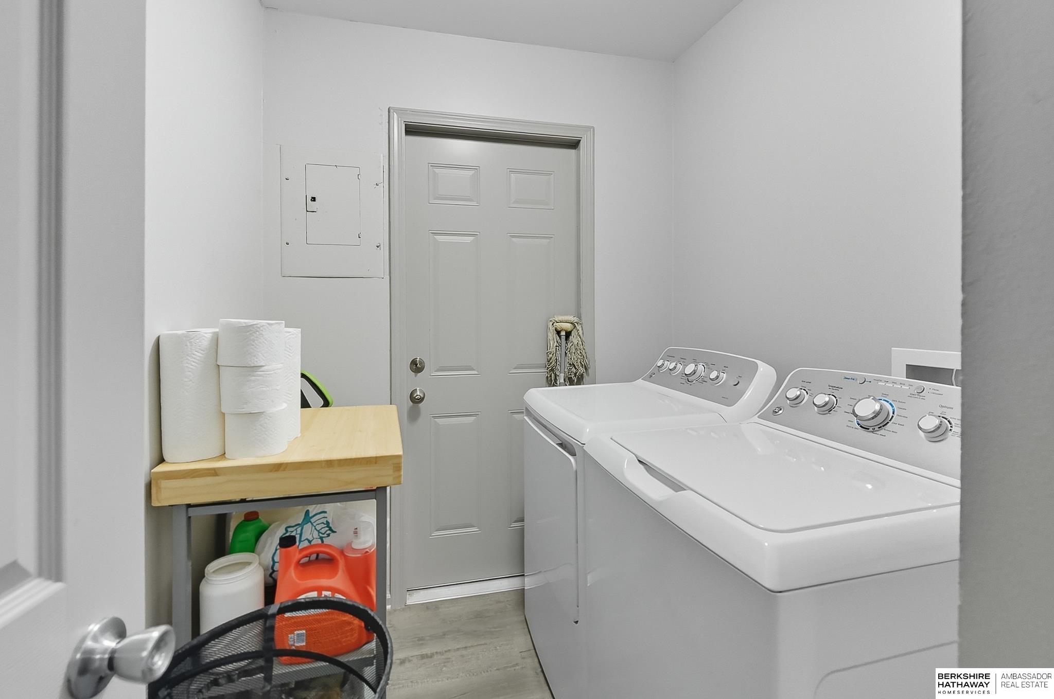 Omaha, Nebraska 68117, United States, 3 Bedrooms Bedrooms, ,1 BathroomBathrooms,Residential,Pending,236467