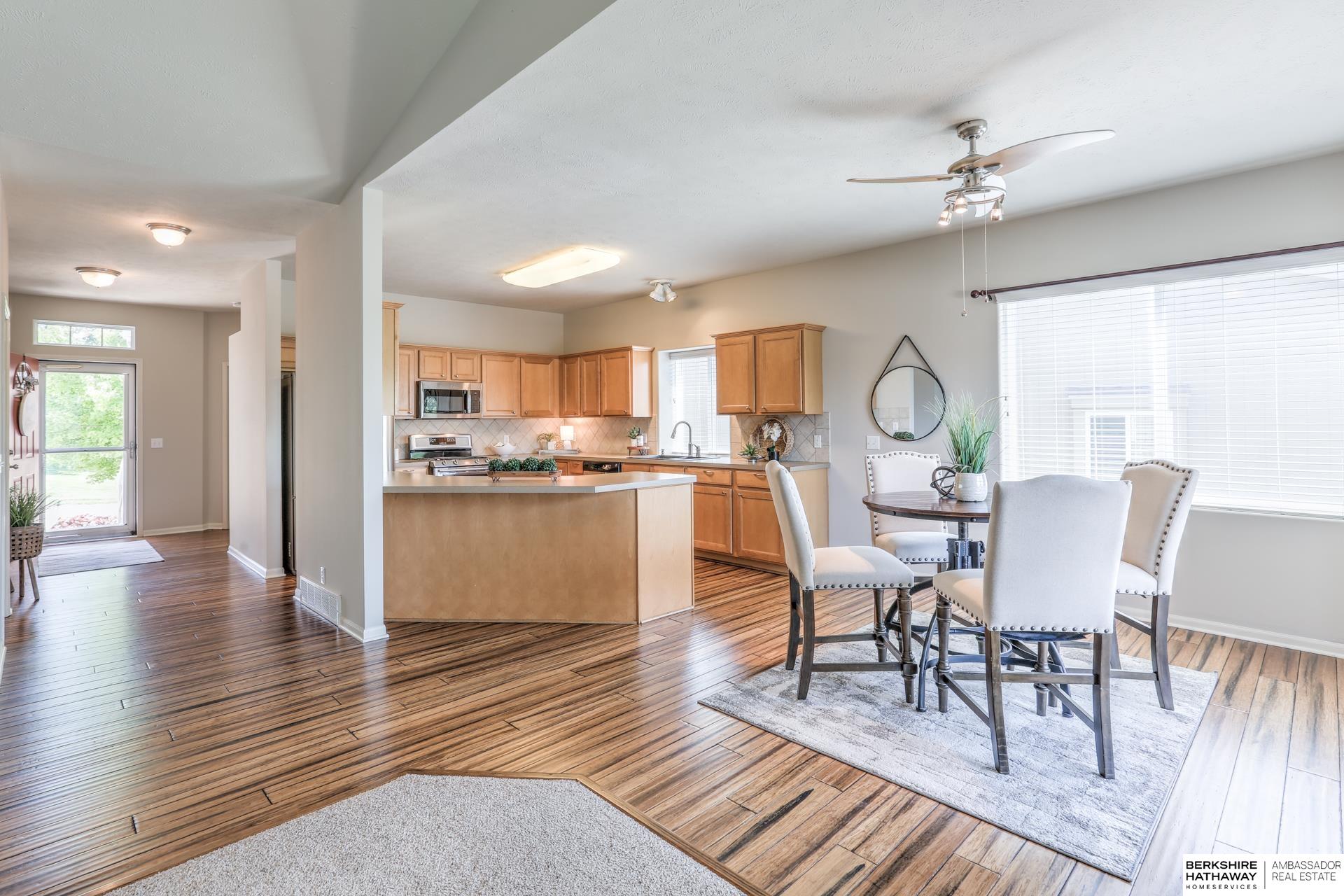 Omaha, Nebraska 68135, United States, 2 Bedrooms Bedrooms, ,2 BathroomsBathrooms,Residential,Active,159408