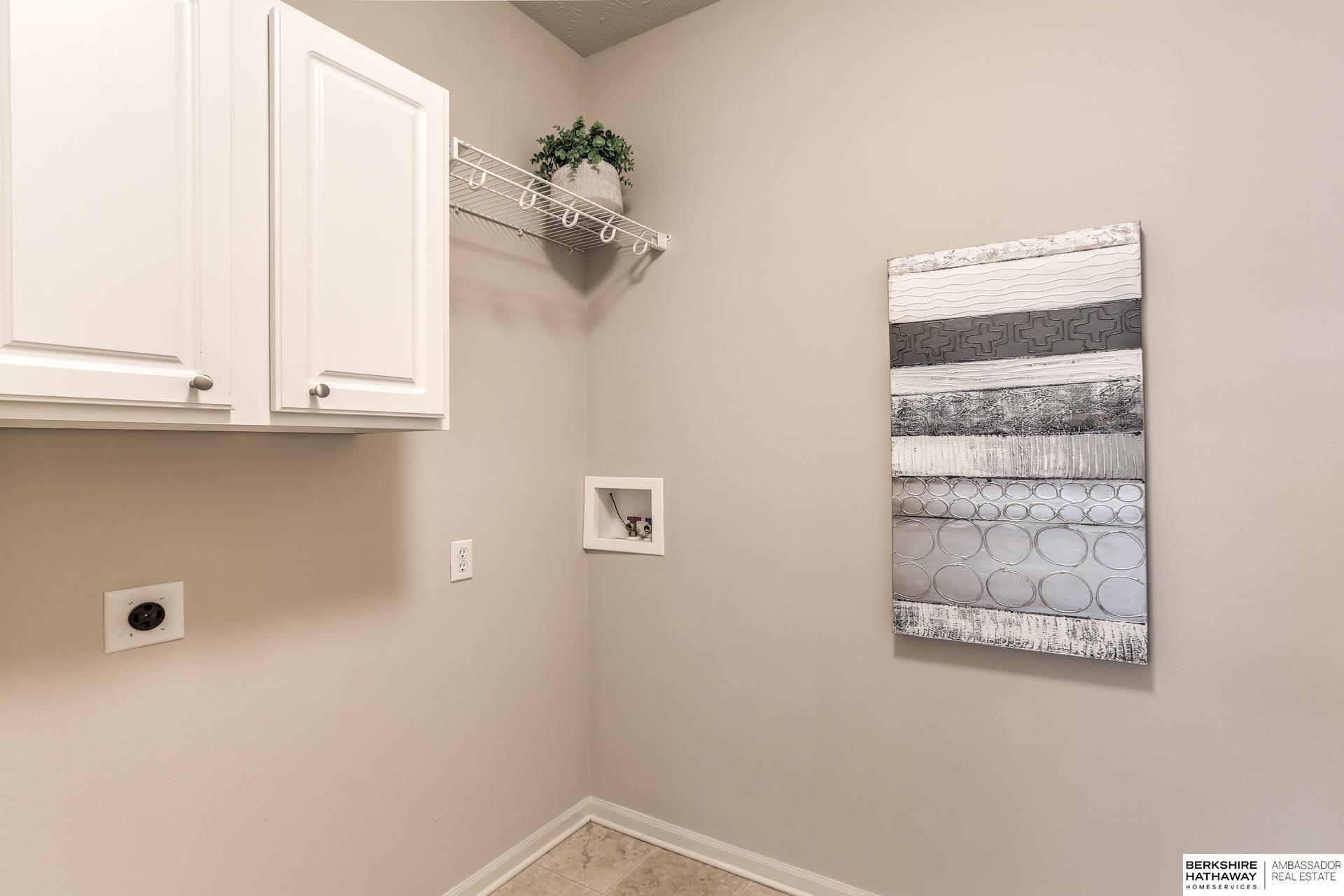 Omaha, Nebraska 68135, United States, 2 Bedrooms Bedrooms, ,2 BathroomsBathrooms,Residential,Active,159408