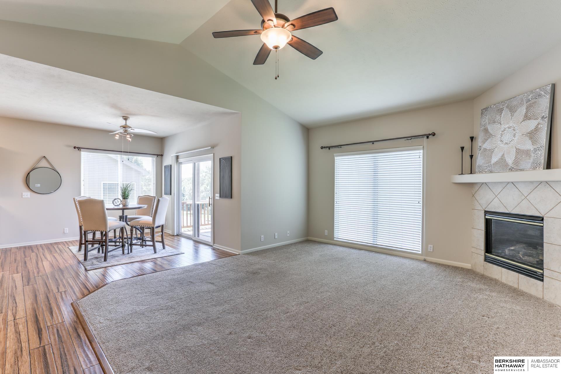 Omaha, Nebraska 68135, United States, 2 Bedrooms Bedrooms, ,2 BathroomsBathrooms,Residential,Active,159408