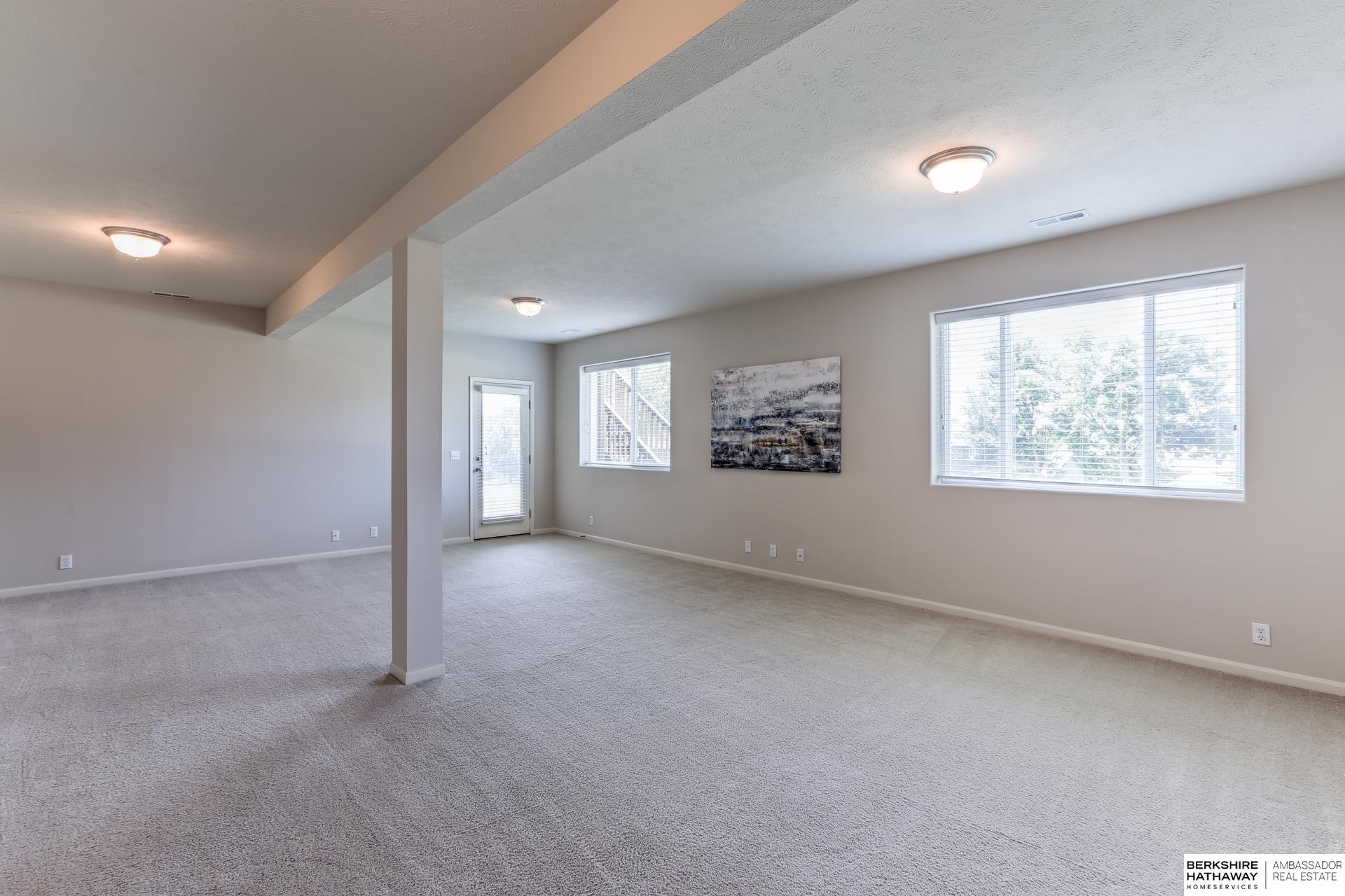 Omaha, Nebraska 68135, United States, 2 Bedrooms Bedrooms, ,2 BathroomsBathrooms,Residential,Active,159408