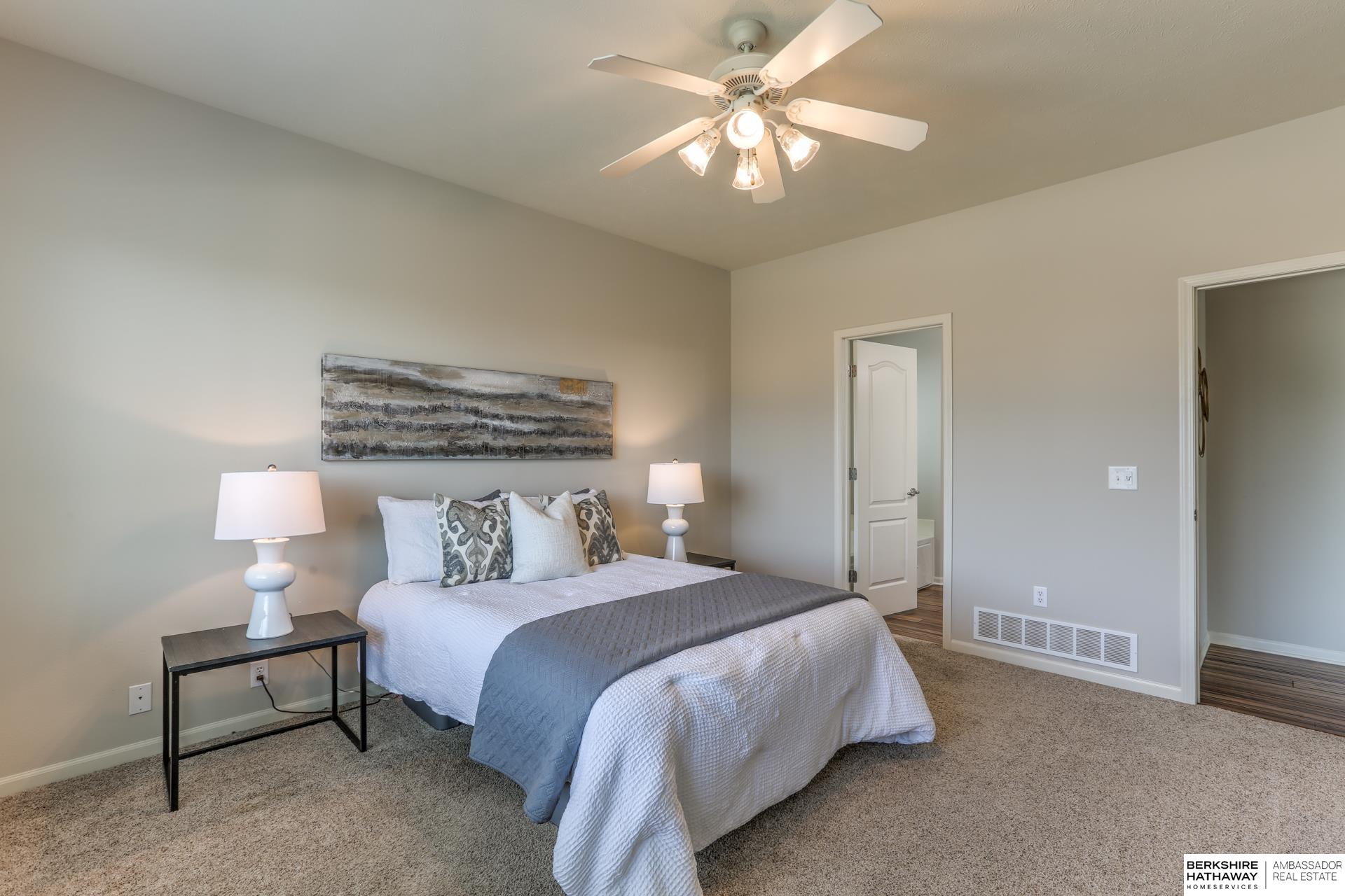 Omaha, Nebraska 68135, United States, 2 Bedrooms Bedrooms, ,2 BathroomsBathrooms,Residential,Active,159408