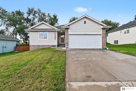 Photo of 15613 Timberlane Drive, Omaha, NE 68136 (MLS # 22627482)