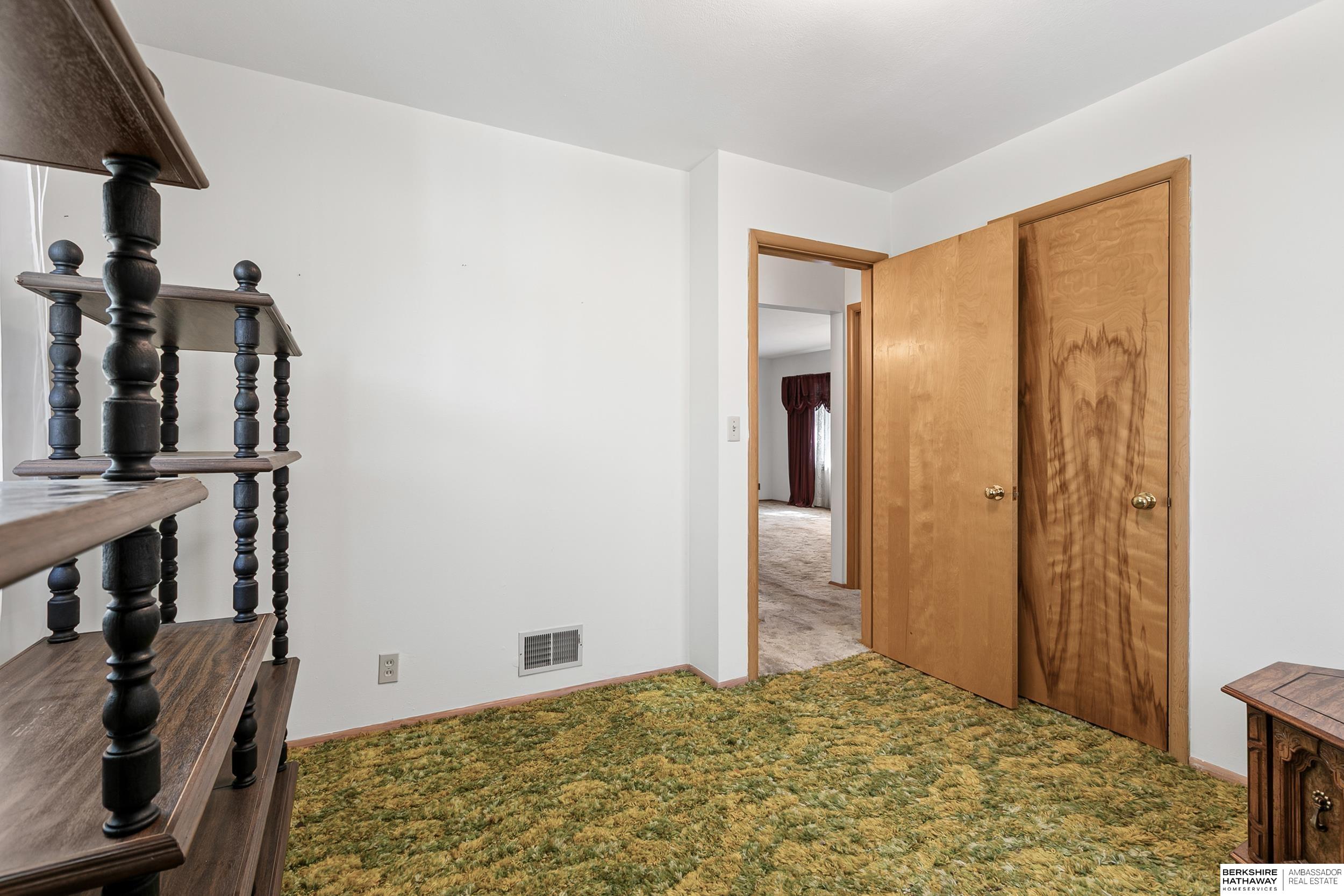 Lincoln, Nebraska 68506, United States, 2 Bedrooms Bedrooms, ,2 BathroomsBathrooms,Residential,Active,179872