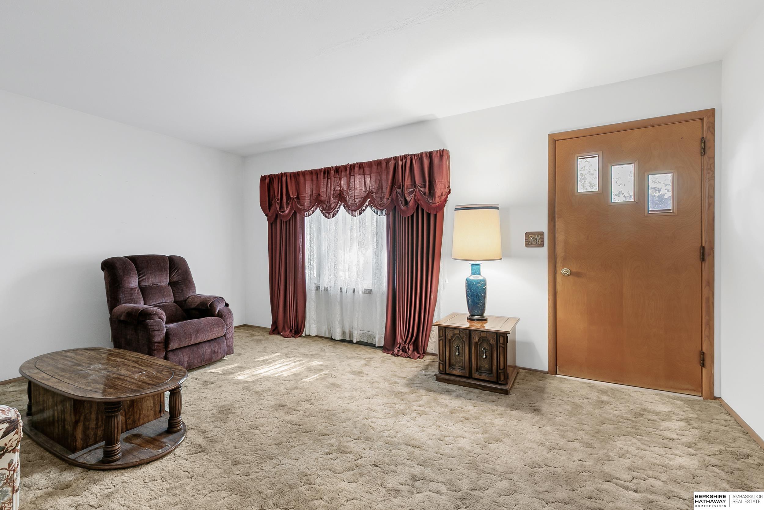 Lincoln, Nebraska 68506, United States, 2 Bedrooms Bedrooms, ,2 BathroomsBathrooms,Residential,Active,179872