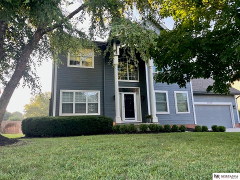Photo of 5923 S 175th Circle, Omaha, NE 68135 (MLS # 22620131)