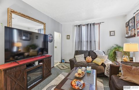 Photo of 3123 Mason Street, Omaha, NE 68105 (MLS # 22603811)