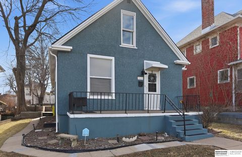 Photo of 3123 Mason Street, Omaha, NE 68105 (MLS # 22603811)