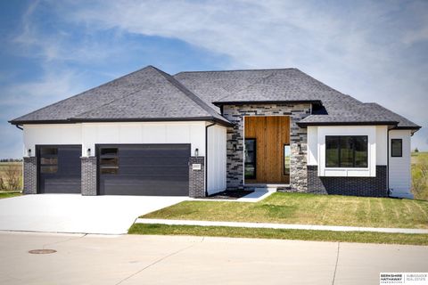 Photo of 5802 N 213th Avenue, Elkhorn, NE 68022 (MLS # 22605496)