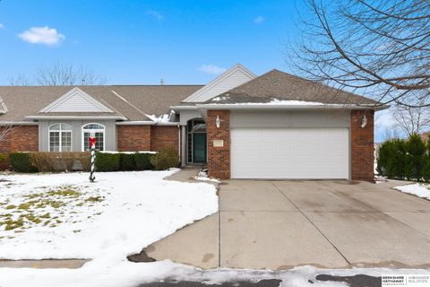 Photo of 813 Villa Plaza, Papillion, NE 68046 (MLS # 22534699)
