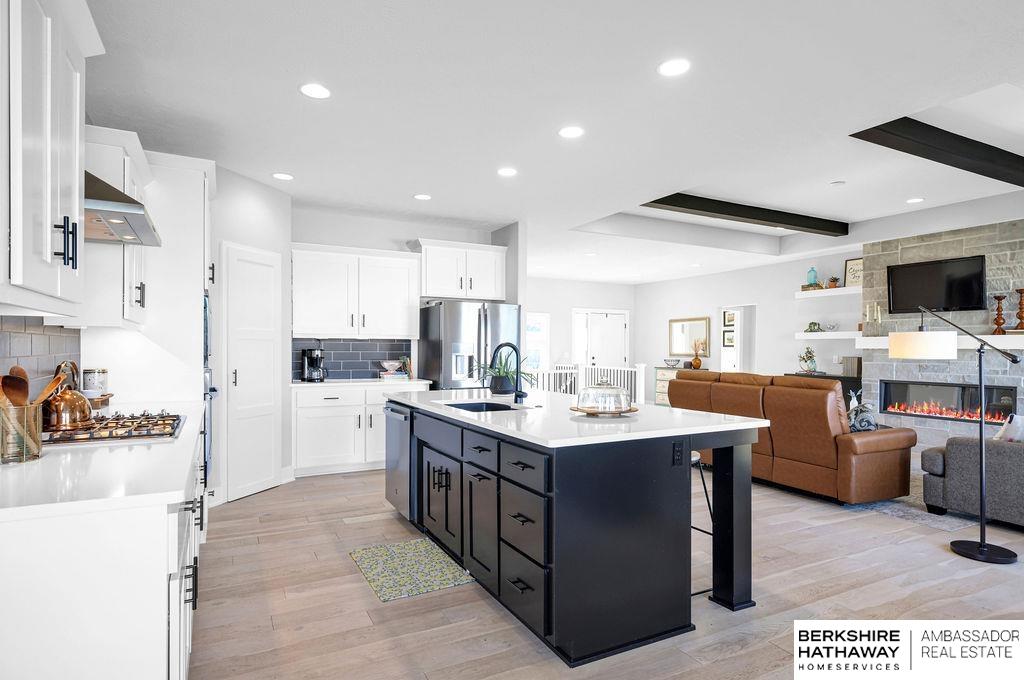 Elkhorn, Nebraska 68022, United States, 5 Bedrooms Bedrooms, ,3 BathroomsBathrooms,Residential,Active,168520