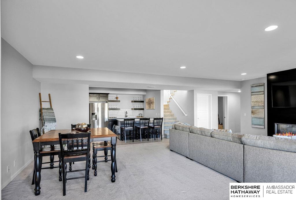 Elkhorn, Nebraska 68022, United States, 5 Bedrooms Bedrooms, ,3 BathroomsBathrooms,Residential,Active,168520