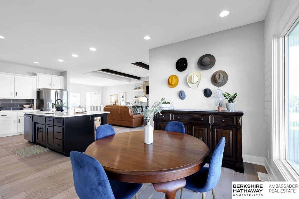 Elkhorn, Nebraska 68022, United States, 5 Bedrooms Bedrooms, ,3 BathroomsBathrooms,Residential,Active,168520