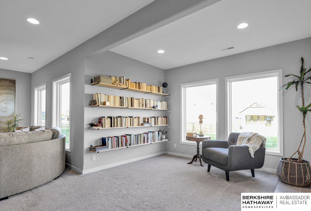 Elkhorn, Nebraska 68022, United States, 5 Bedrooms Bedrooms, ,3 BathroomsBathrooms,Residential,Active,168520