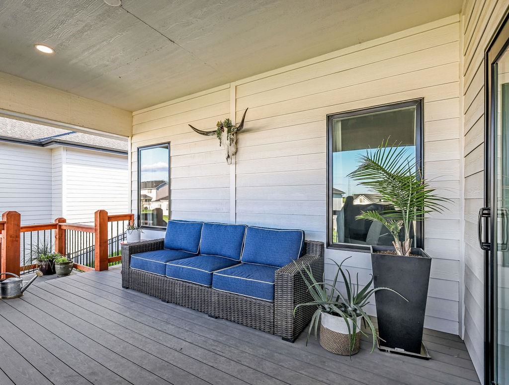 Elkhorn, Nebraska 68022, United States, 5 Bedrooms Bedrooms, ,3 BathroomsBathrooms,Residential,Active,168520